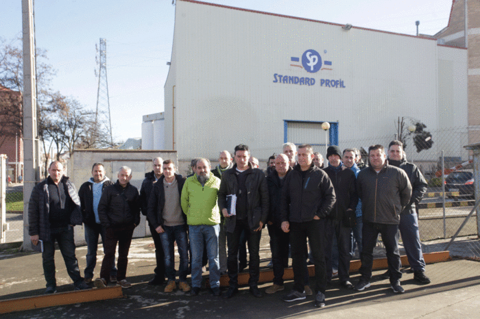 El comité de Standard Profil alerta de una posible deslocalización