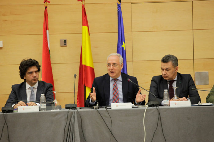 España perderá 5 millones de habitantes en 35 años si "no revertimos la situación"