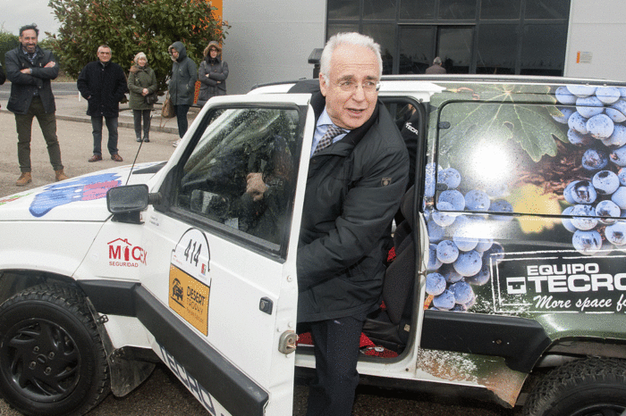 El presidente presenta el Desert Trophy Panda