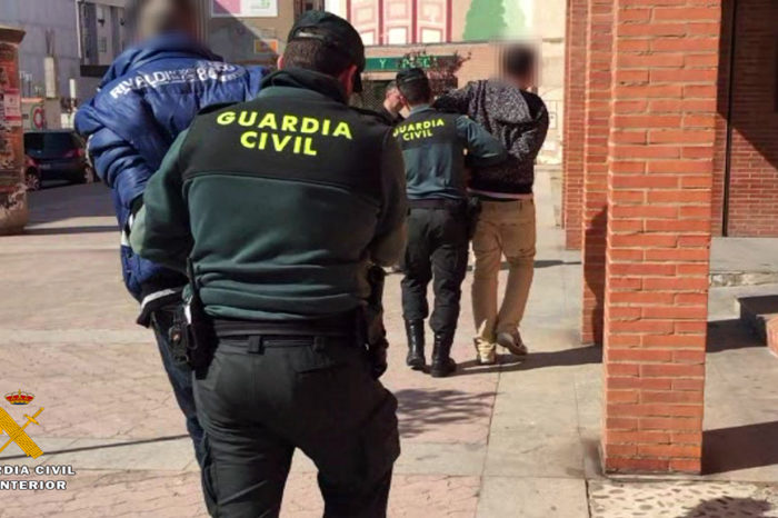 La Guardia Civil detiene a dos hombres por robar en un noche en once garajes de Calahorra