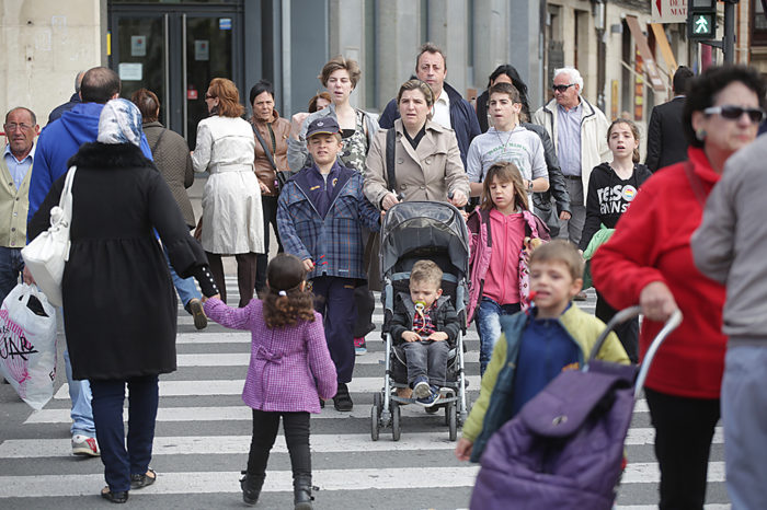 Los extranjeros alivian la crisis demográfica y ayudan a que Logroño gane población
