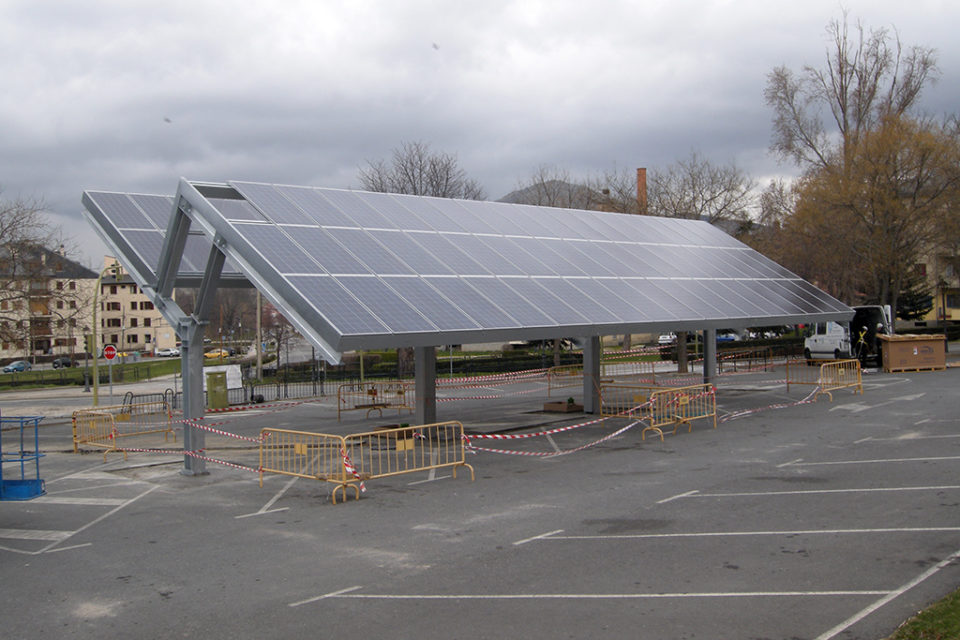 Una de las electrolineras que instala la empresa ESEN. / ESEN