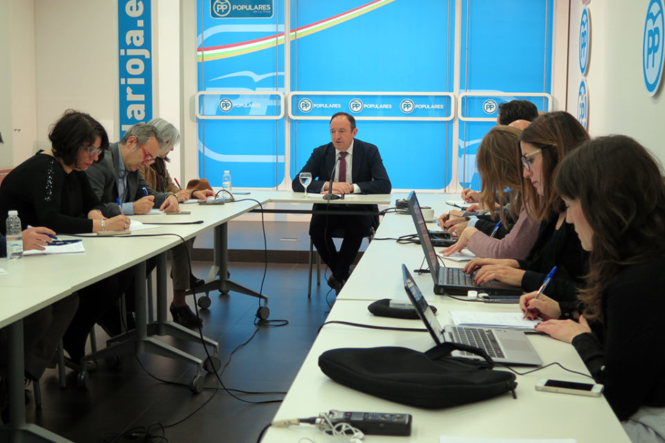 Pedro Sanz comparece ante los medios. / NR