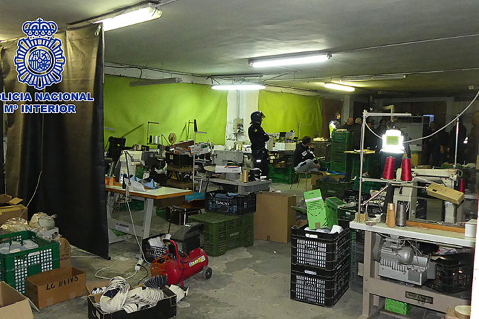 El taller clandestino de Arnedo funcionaba de noche y en condiciones precarias