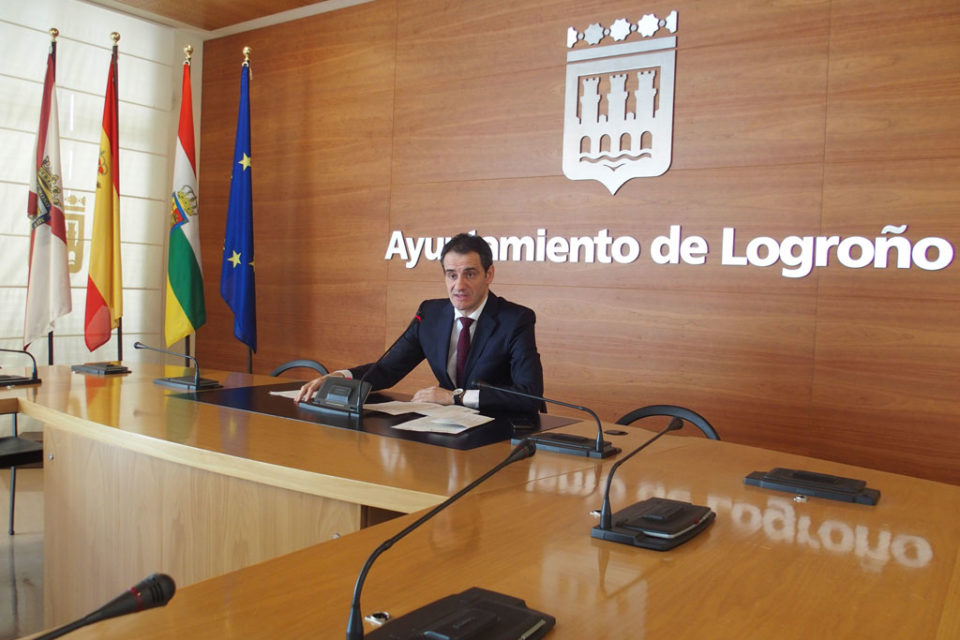 El portavoz municipal, en rueda de prensa de la Junta de Gobierno Local. / NR