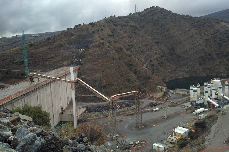 Trabajos en la presa de Enciso. / NR