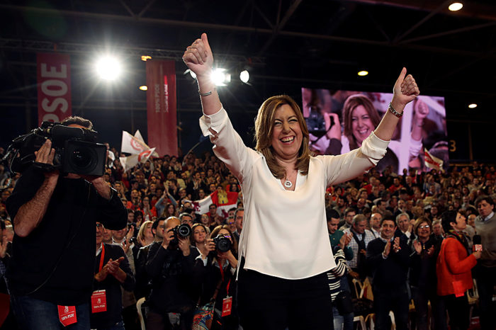 Susana Díaz se lanza a las primarias 'por el PSOE y por España'