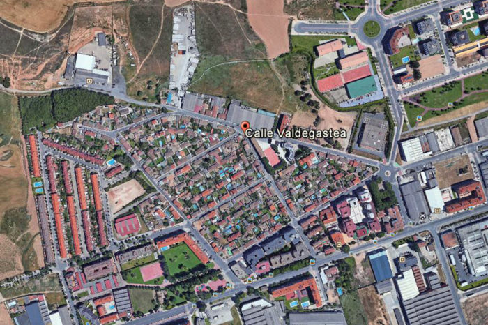 La calle Valdegastea de Logroño, cerrada al tráfico este lunes