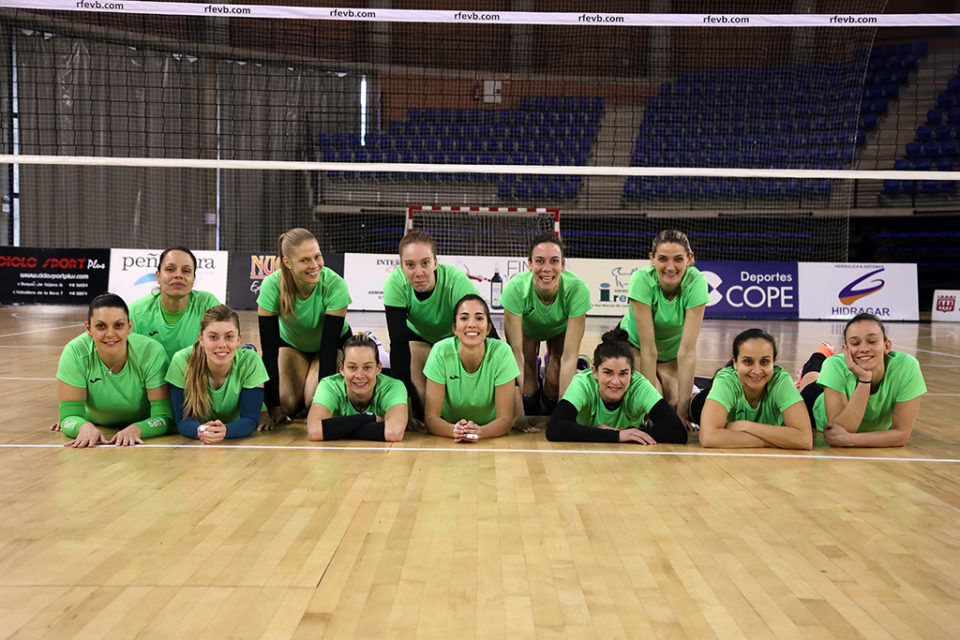 El Naturhouse puede proclamarse campeón esta noche si gana en Tenerife. / CLARA LARREA