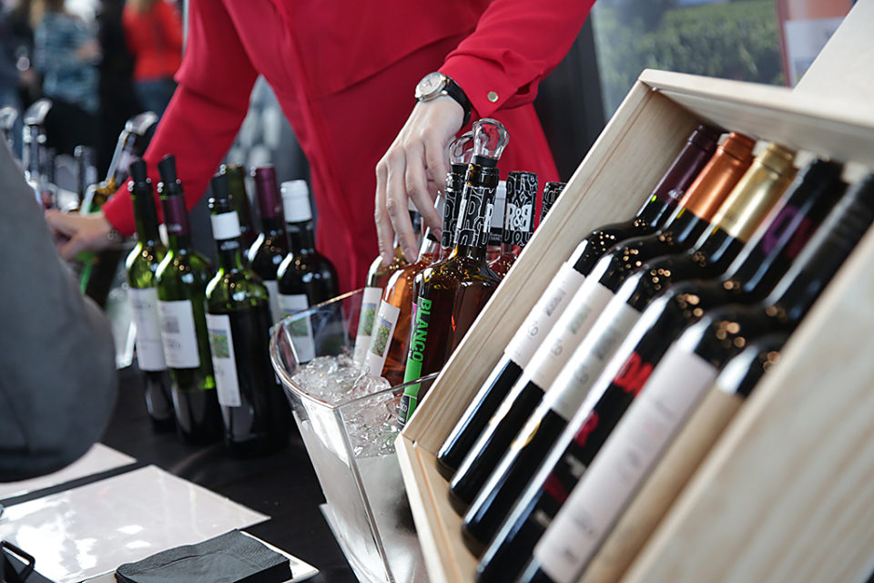 Botellas de vino de Rioja. / Clara Larrea