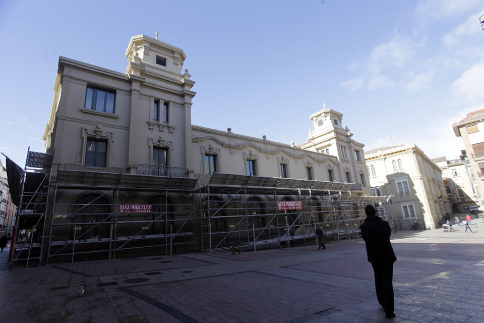 El céntrico edificio de la plaza de San Agustín permanece cerrado desde 2003. /INGRID