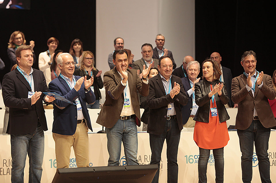 Los dirigentes riojanos del PP, con Maroto y Martínez Mailllo en el congreso del PP riojano. /RIOJAPRESS
