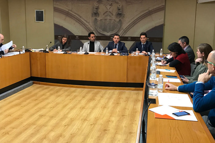 El desvío de los camiones por la AP-68 costará 906.000 euros