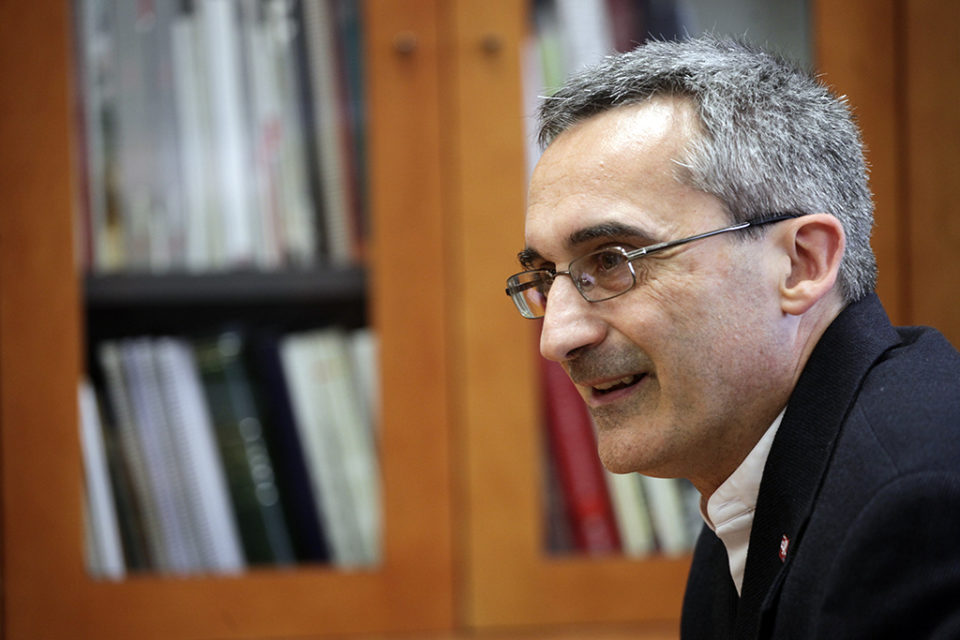 El rector de la UR, Julio Rubio, durante la entrevista. / Ingrid