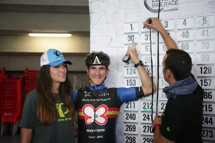 Cita cargada de ilustres