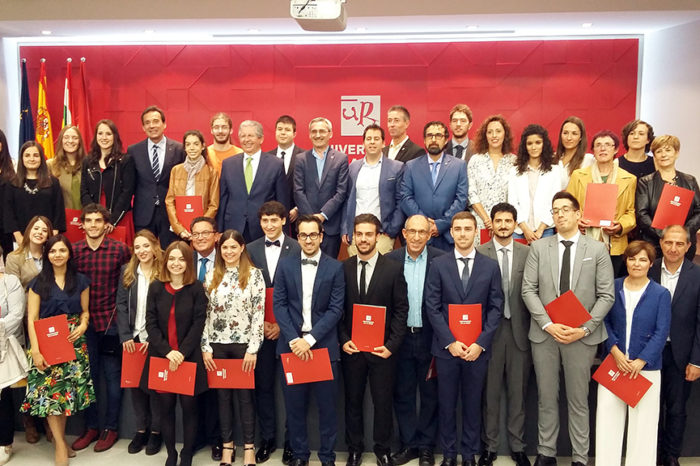 La UR celebra la "historia de éxito" que han sido sus 25 años de vida