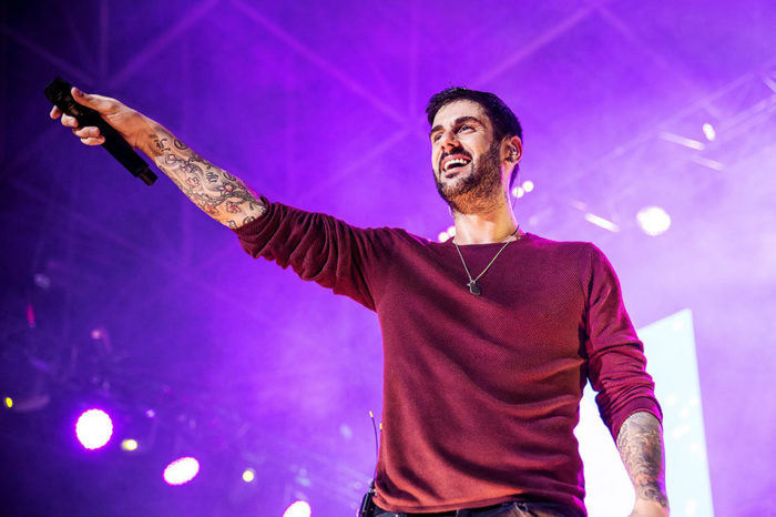 Melendi presenta en Logroño su último disco 'Quítate las gafas'