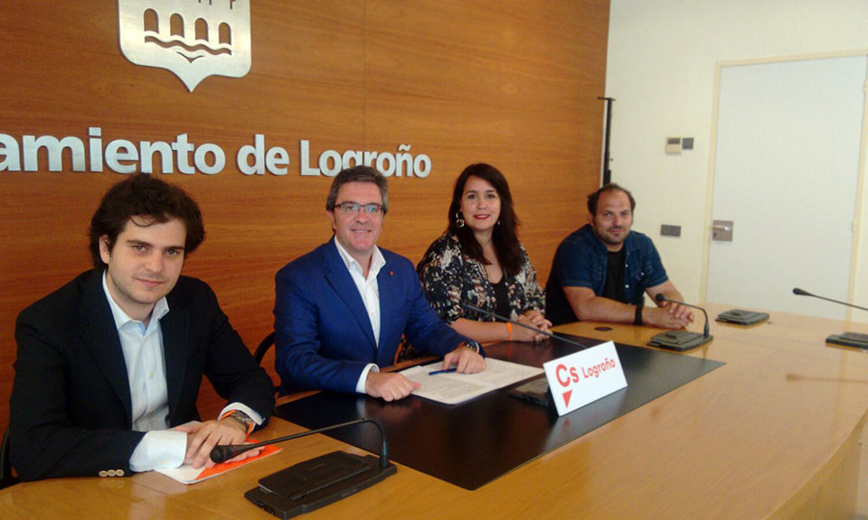 De izquierda a derecha, Alfredo Ruiz, Julián San Martín, María Luisa Alonso y Antonio Fuertes. / NR