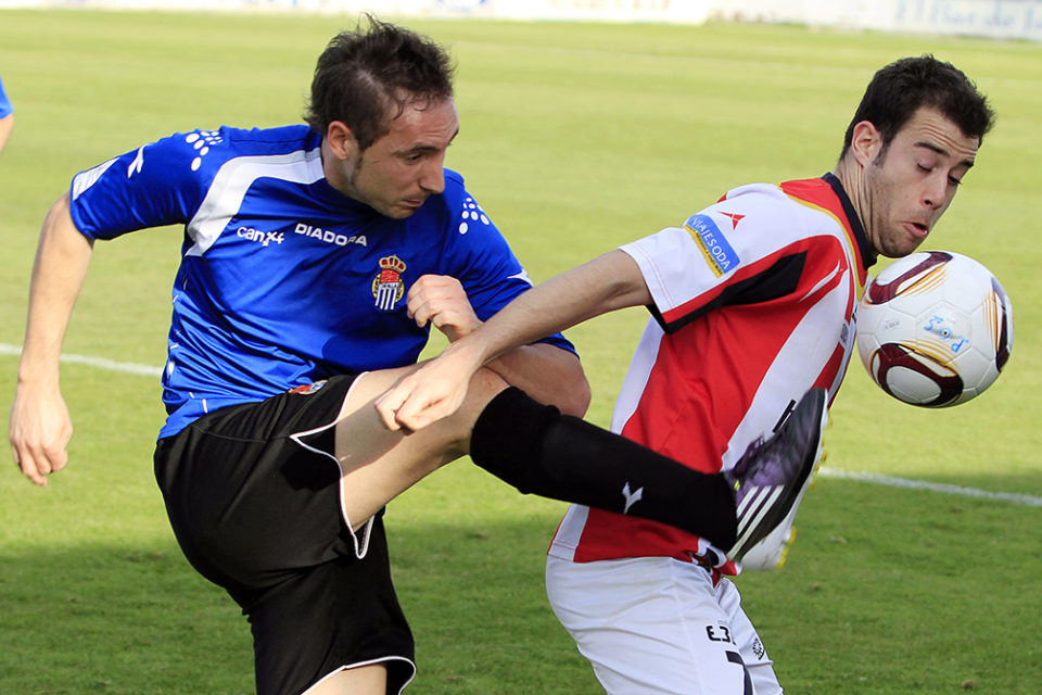 La SDL subió hace cinco años a Segunda B_tras eliminar a la Peña Sport. / DIARIO DE NOTICIAS