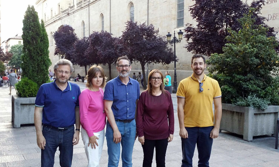 De izquierda a derecha, Julio Revuelta, Montserrat Bañares, Rubén Antoñanzas, Raquel Recio y Víctor Grandes. / NR
