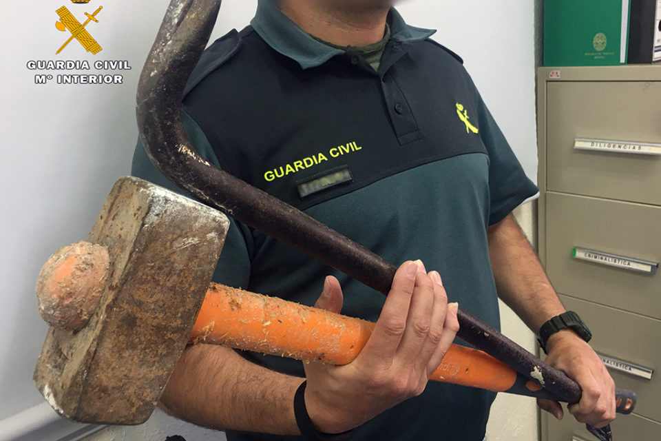 Herramientas utilizadas en el robo. / Guardia Civil