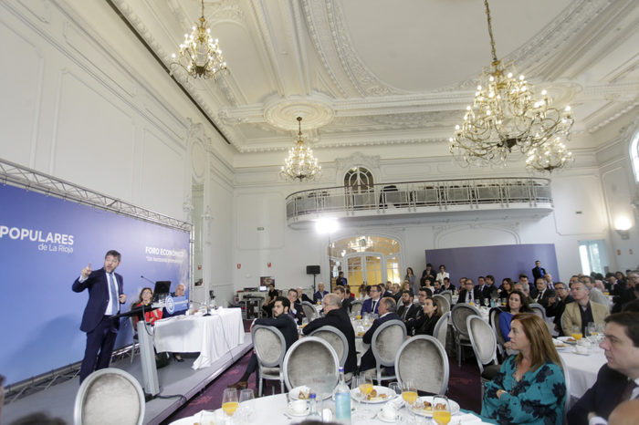 Nadal dice que lo importante de los presupuestos no es tanto las autovías sino que dan tranquilidad