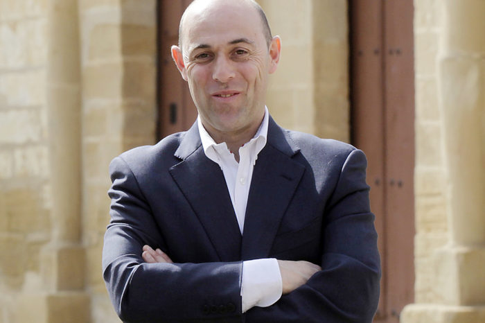 Caperos ofrece integrar en su Ejecutiva a miembros de la otra candidatura