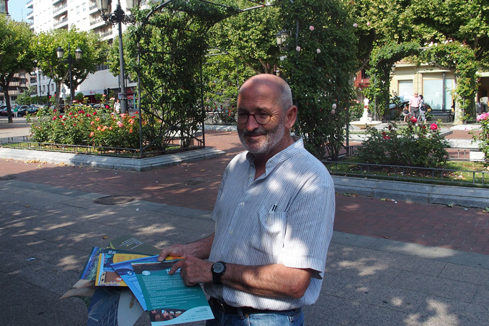 El concejal de Medio Ambiente ha detallado las novedades del programa municipal en rueda de prensa. / NR