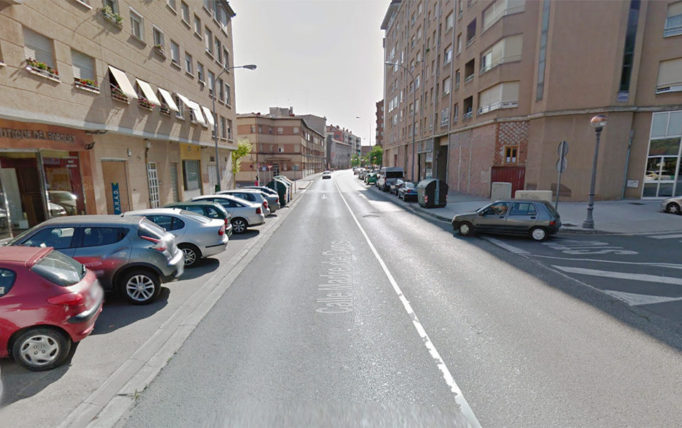 El accidente se ha producido a la altura del número 6 de Madre de Dios. / NR