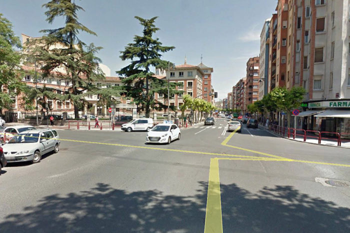 Evacuado al Hospital San Pedro un motorista tras sufrir un accidente