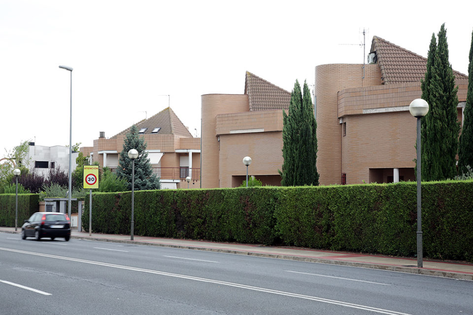 Viviendas en la avenida Madrid de Logroño. /CLARA LARREA