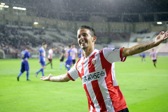 La UDL se pasea bajo la lluvia