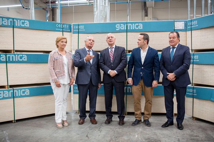 Ceniceros destaca la 'proyección internacional y el crecimiento' de Garnica