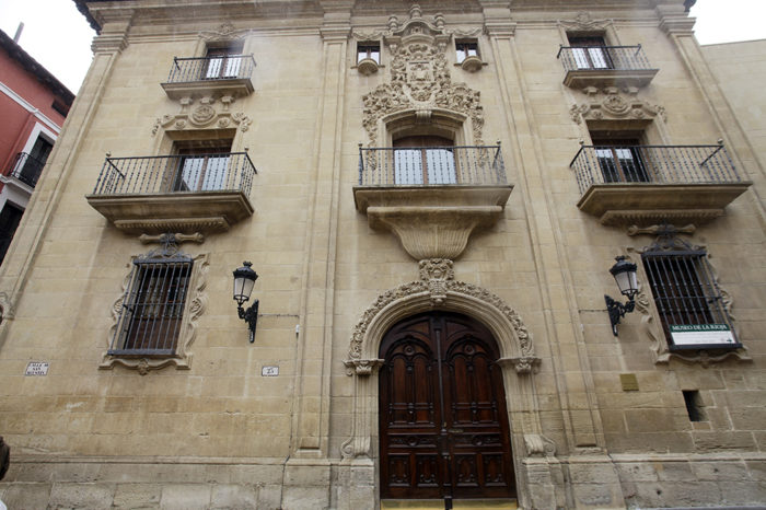 Cierran los centros culturales, deportivos y turísticos públicos