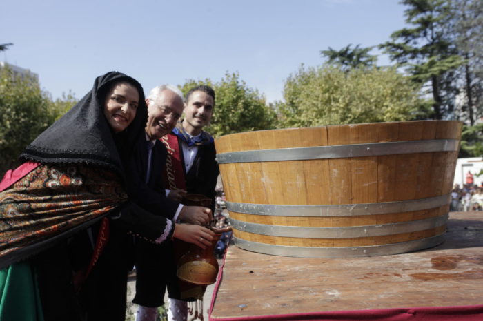 El presidente aprovecha el acto del Pisado de la Uva para refrendar la unidad de España