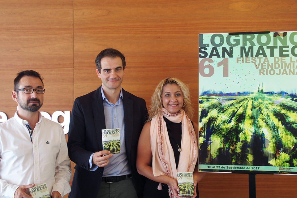 Miguel Sáinz, en el centro de la imagen, ha presentado este martes el programa oficial de las fiestas. / NR