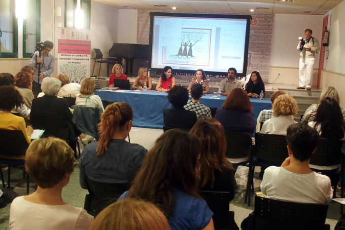 La Escuela de Empoderamiento busca consolidarse como foro de debate entre mujeres