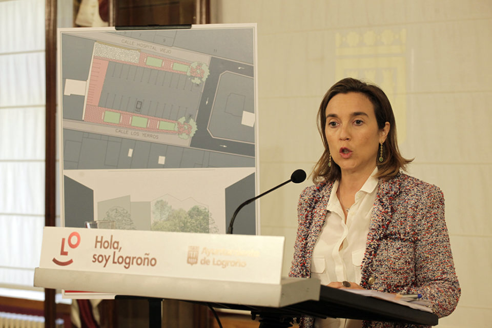 La alcaldesa de Logroño, Cuca Gamarra, presenta el proyecto de urbanización. / Ingrid