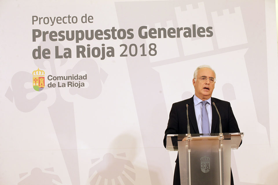 El presidente del Gobierno de La Rioja ha presentado este miércoles el proyecto de presupuestos. / Ingrid