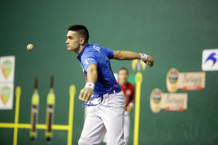 Víctor gana por Bastida