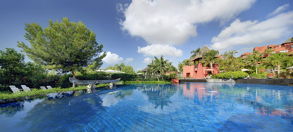 Una de las piscimas del complejo Asia Gardens Hotel & Thai Spa. /NR