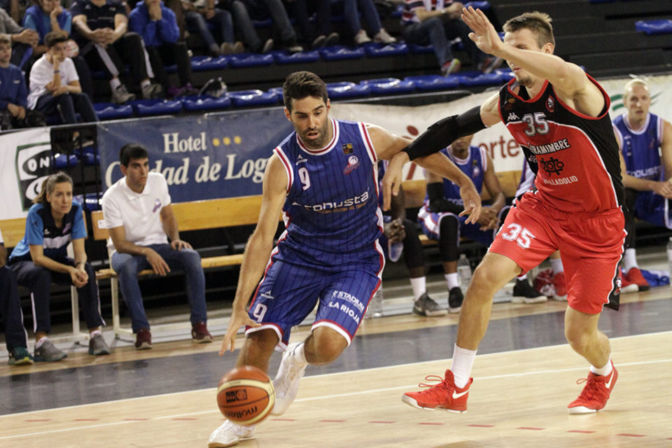 La única victoria en el Palacio llegó ante el Valladolid, el lejano 10 de octubre. / Clara Larrea