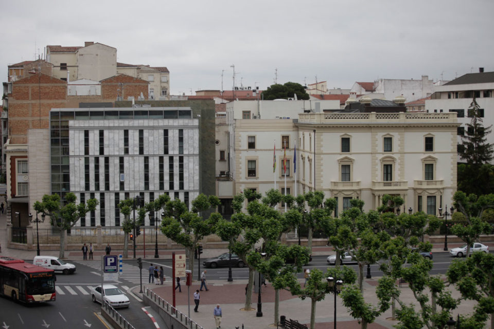 Palacio del Gobierno de La Rioja y Consejería de Administraciones Públicas. / Ingrid