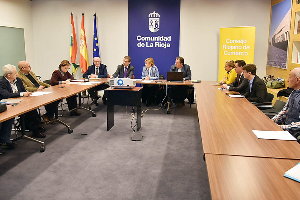 Reunión del Consejo Riojano de Comercio celebrada el lunes. / NR