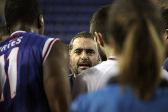 El Manresa no da opción