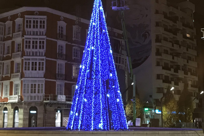 Logroño enciende este jueves el alumbrado institucional