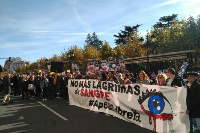 Cerca de mil personas piden la liberación inmediata de la AP-68