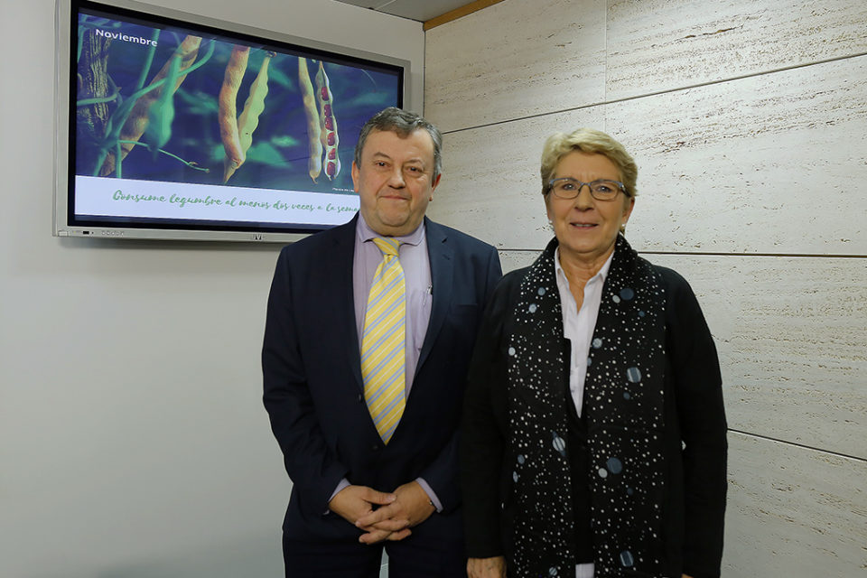 Juan Ramón Rábade y Pilar Díez, en la presentación del calendario. /NR