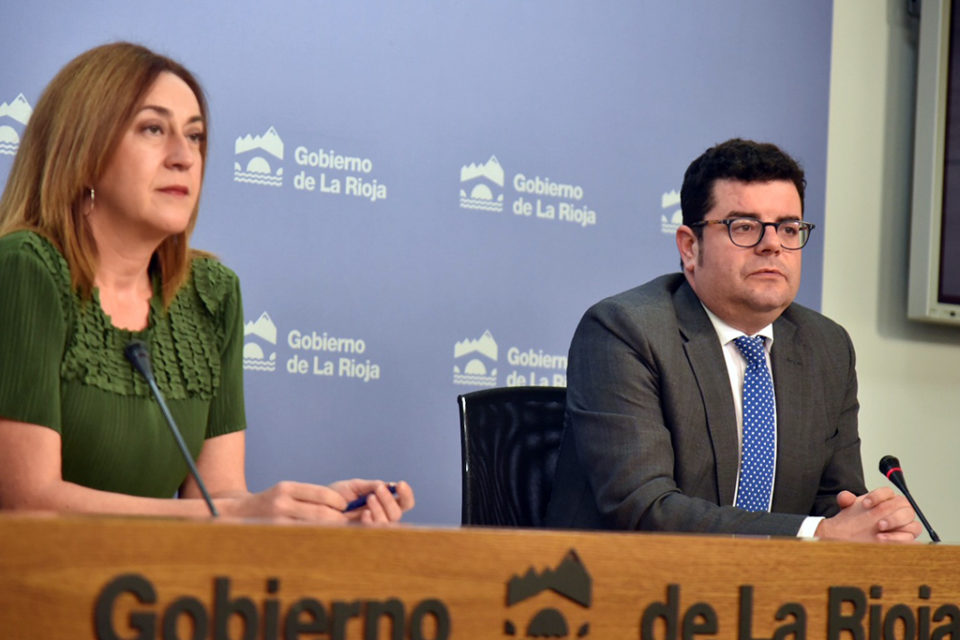 Begoña Martínez Arregui y Alfonso Domínguez han dado cuenta de los asuntos del Consejo de Gobierno. / NR