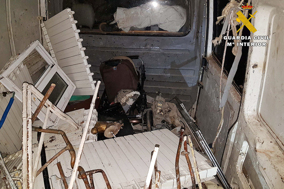 Imagen de los objetos recuperados. / GUARDIA CIVIL